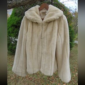 Axcess Cream Soft Fuzzy Faux Fur Coat 12 Large Vintage Liz Claiborne